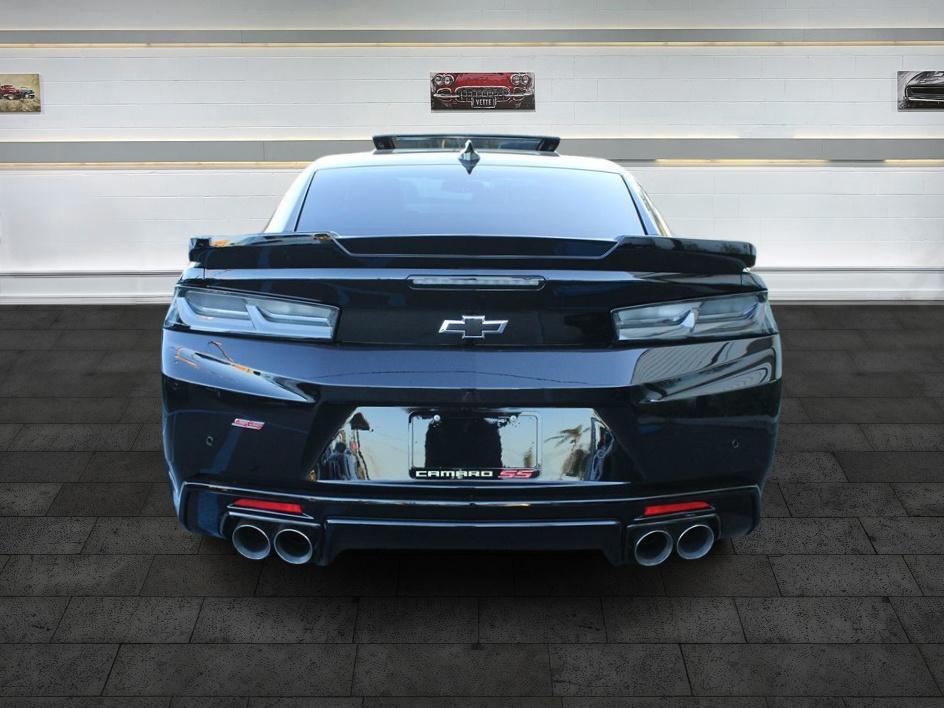 2016 Chevrolet Camaro 2SS photo 5