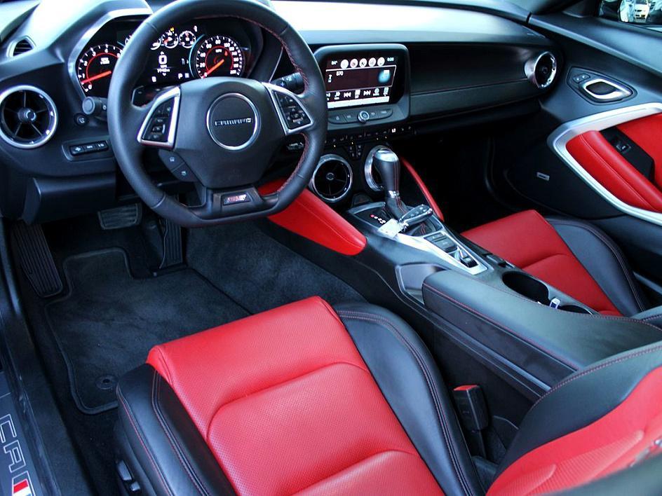 2016 Chevrolet Camaro 2SS photo 13