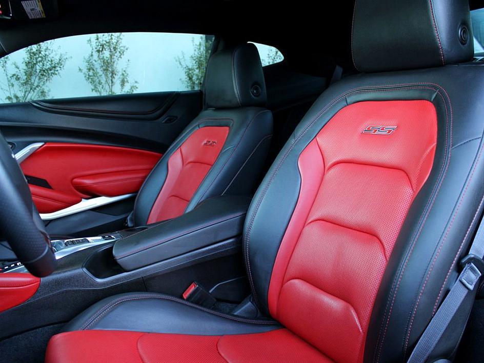2016 Chevrolet Camaro 2SS photo 15