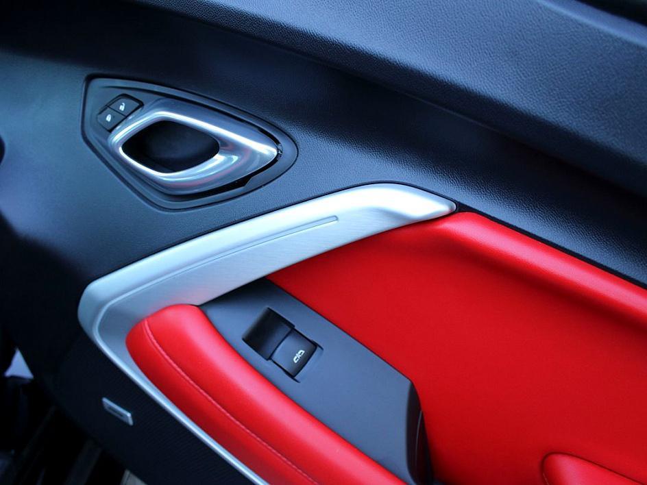 2016 Chevrolet Camaro 2SS photo 17