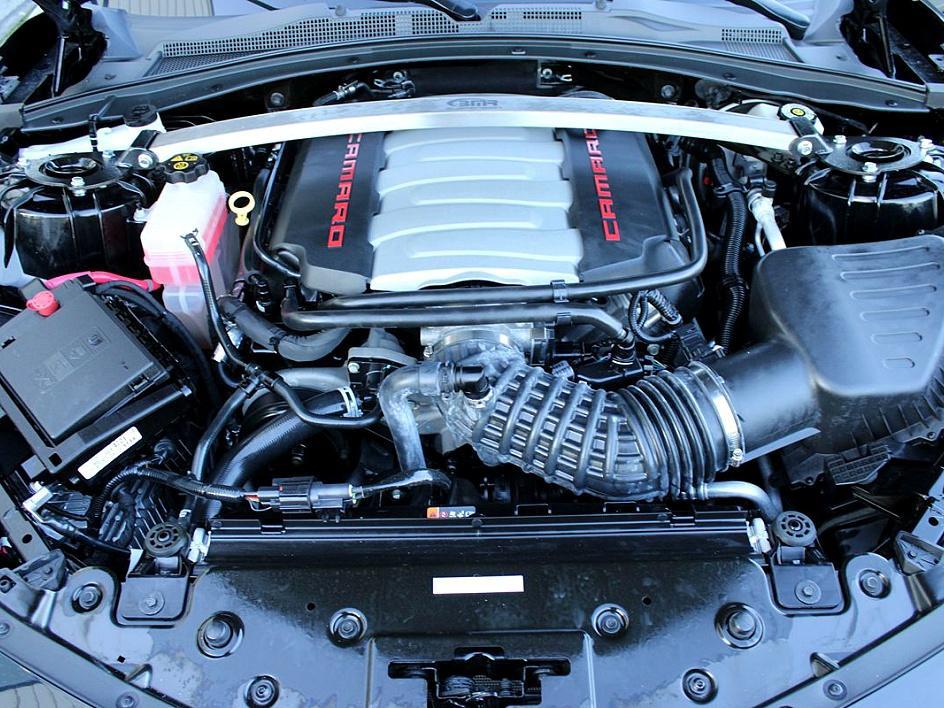 2016 Chevrolet Camaro 2SS photo 22