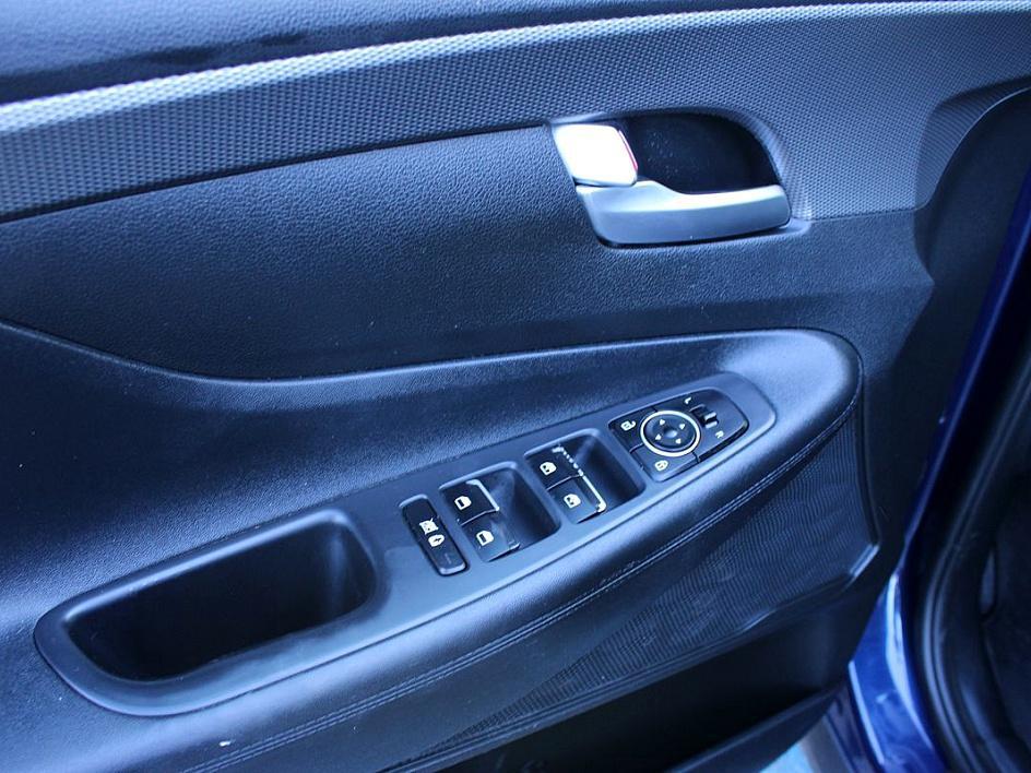 2019 Hyundai Santa Fe SEL Plus photo 8