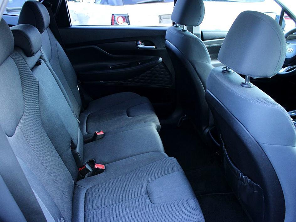2019 Hyundai Santa Fe SEL Plus photo 17