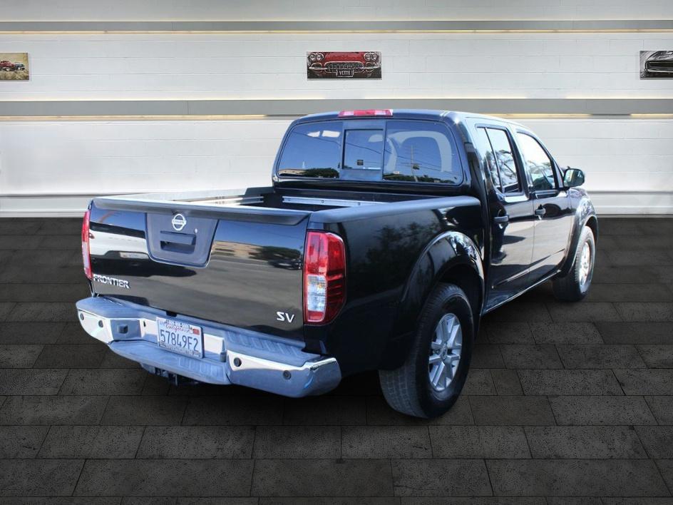 2017 Nissan Frontier SV photo 10