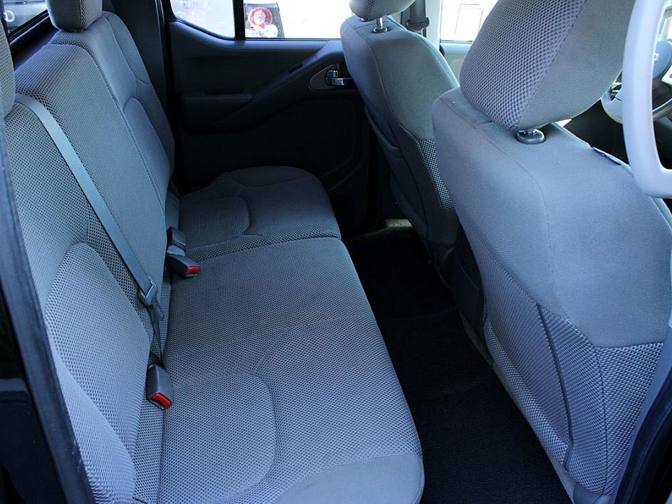 2017 Nissan Frontier SV photo 11
