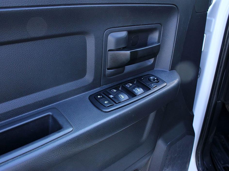 2012 Ram 5500 Chassis Cab photo 8