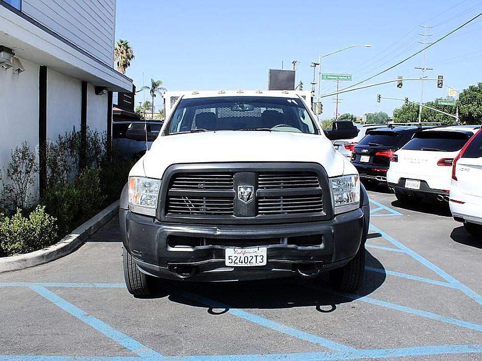 2012 Dodge Ram 5500 - Photo 2
