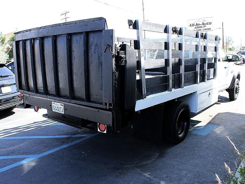 2012 Dodge Ram 5500 - Photo 6
