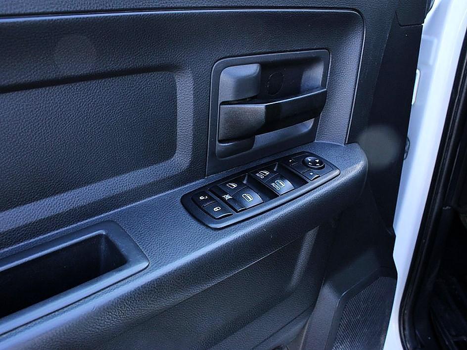 2012 Dodge Ram 5500 - Photo 8
