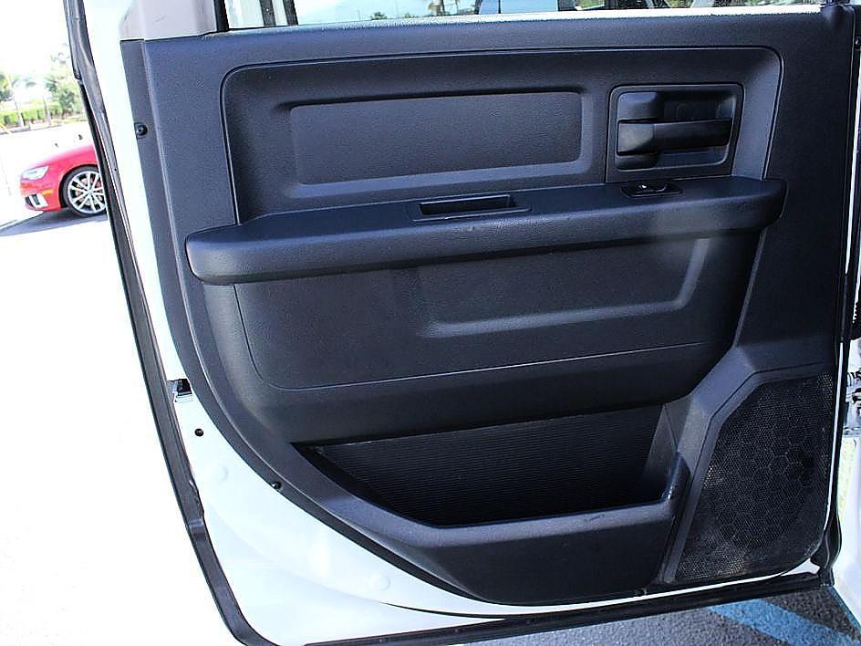 2012 Dodge Ram 5500 - Photo 14