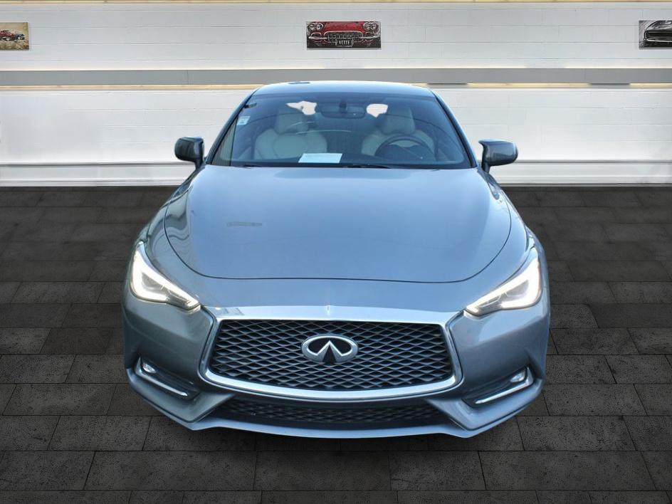 2017 Infiniti Q60 3.0t Premium photo 2
