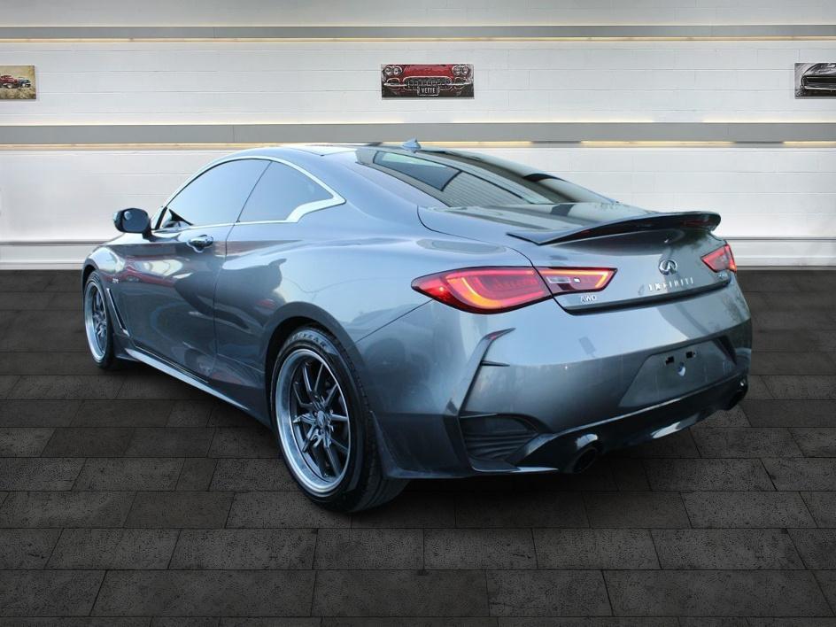 2017 Infiniti Q60 3.0t Premium photo 4