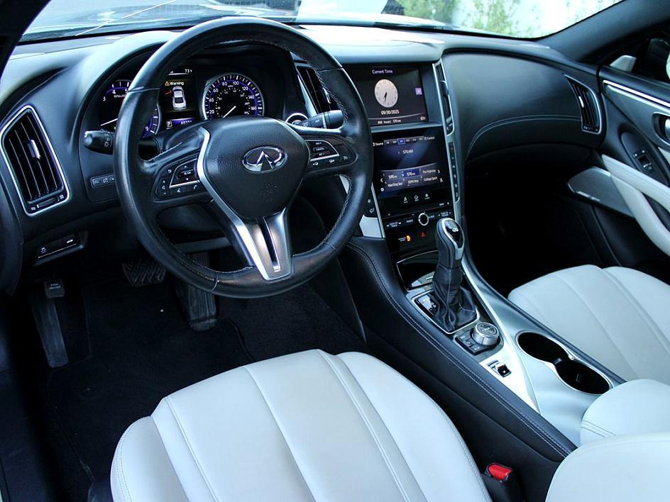 2017 Infiniti Q60 3.0t Premium photo 20