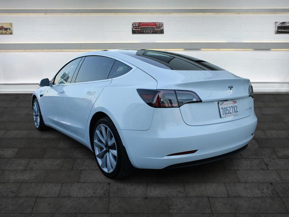 2020 Tesla Model 3 Long Range photo 4