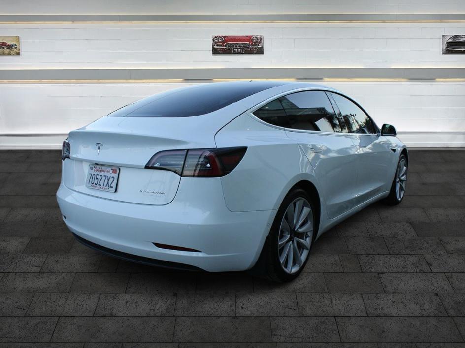 2020 Tesla Model 3 Long Range photo 6