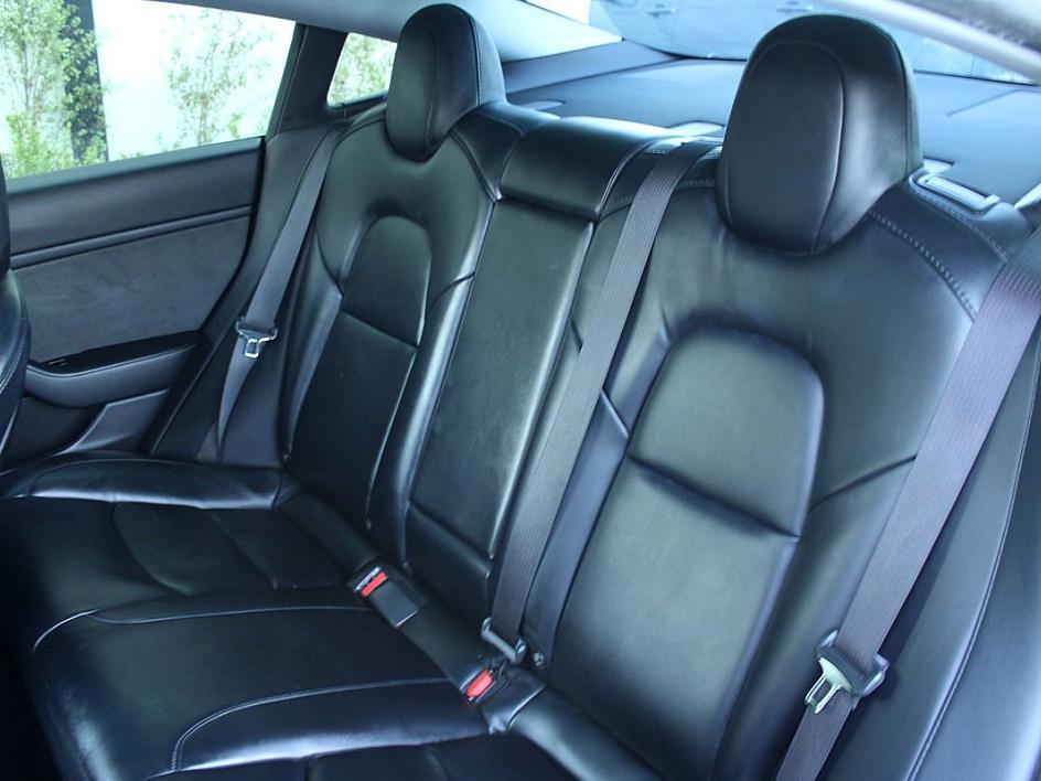 2020 Tesla Model 3 Long Range photo 10