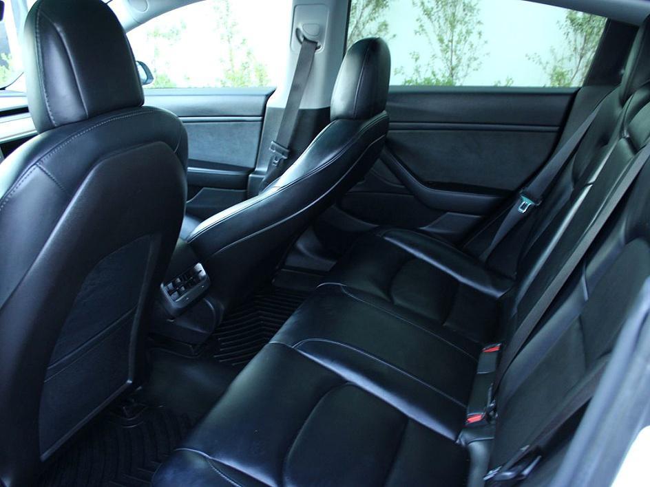 2020 Tesla Model 3 Long Range photo 11