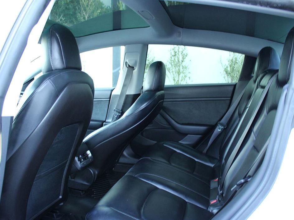 2020 Tesla Model 3 Long Range photo 14