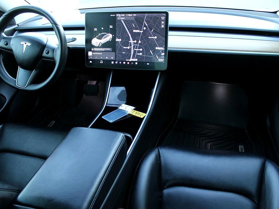 2020 Tesla Model 3 Long Range photo 16