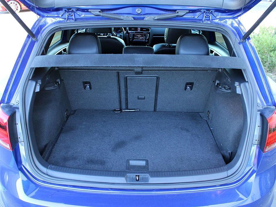 2015 Volkswagen Golf R photo 6
