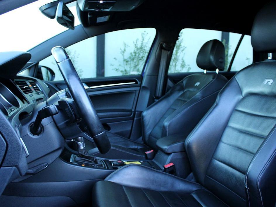 2015 Volkswagen Golf R photo 12