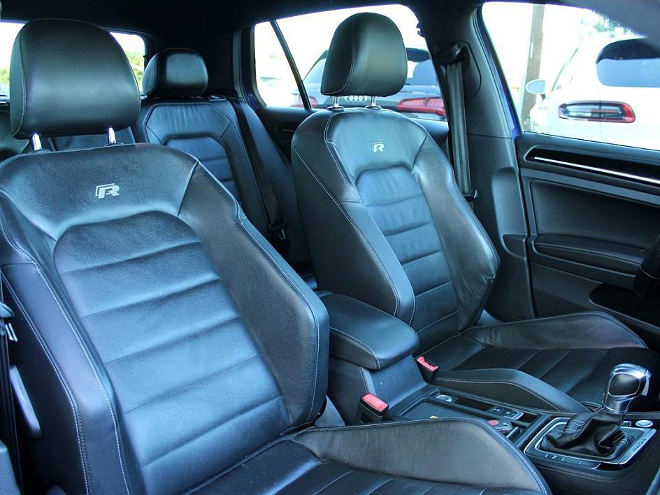 2015 Volkswagen Golf R photo 19