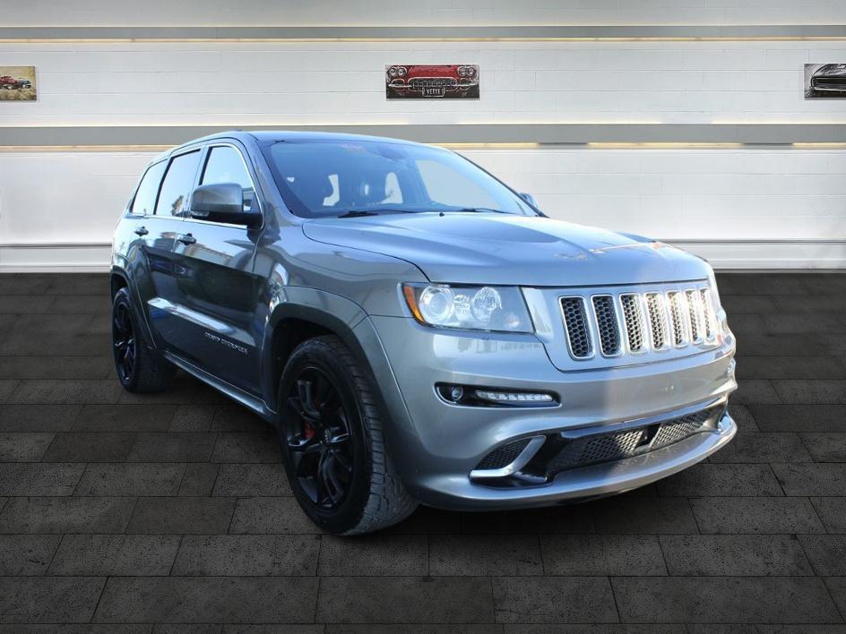 2013 Jeep Grand Cherokee SRT8 photo 2