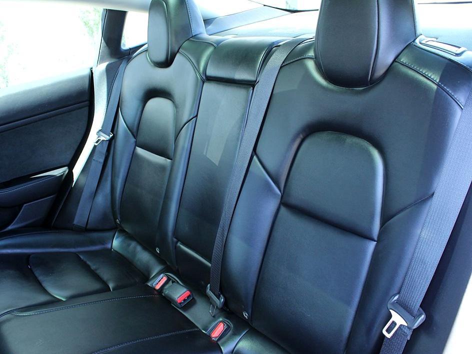 2022 Tesla Model 3 photo 11