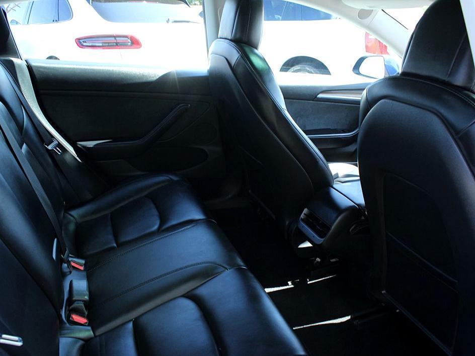 2022 Tesla Model 3 photo 16