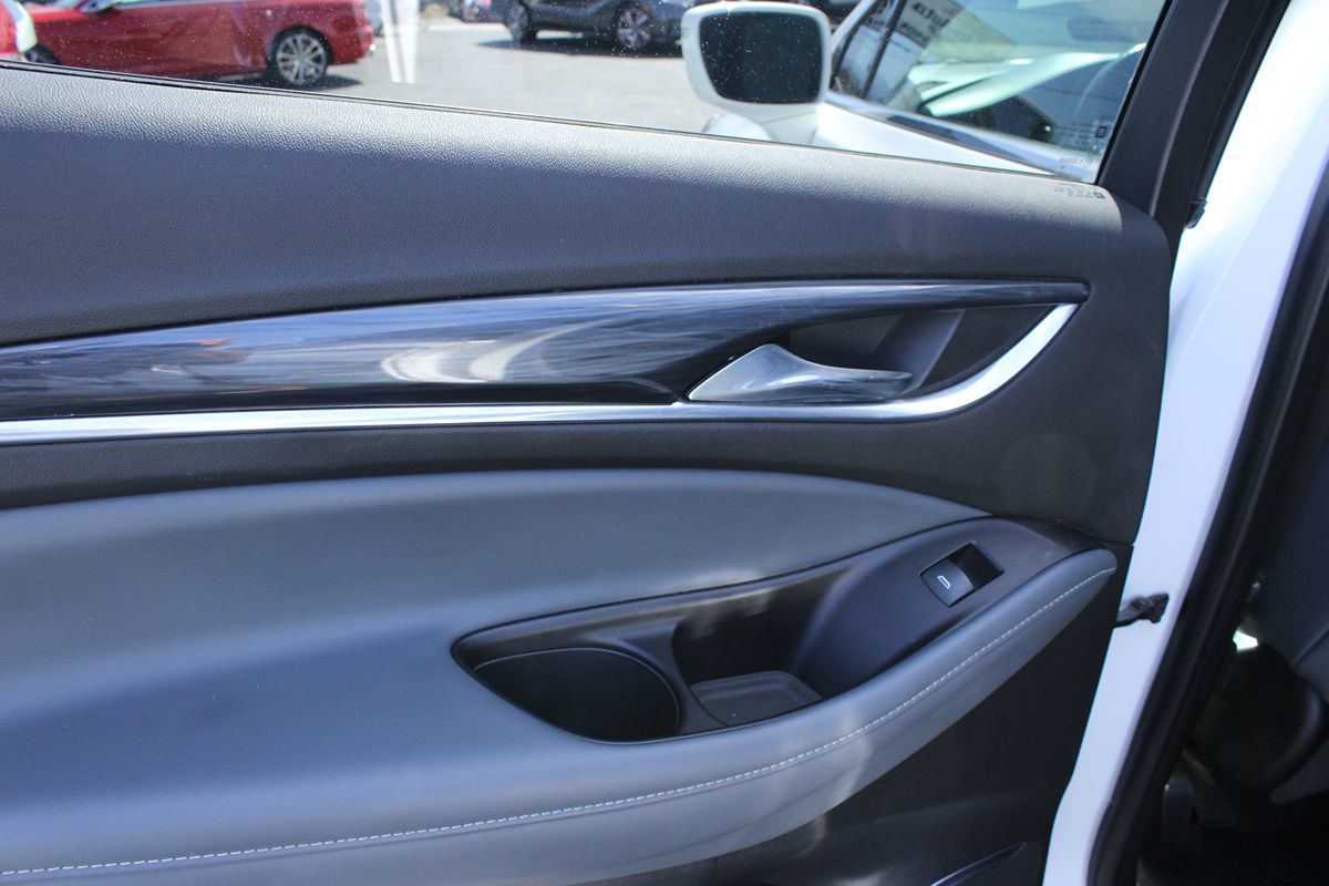 2019 Buick Enclave Essence photo 13