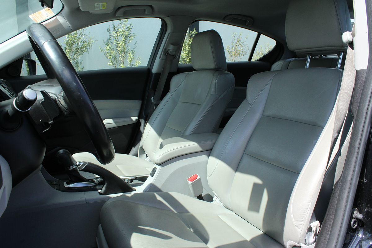 2018 Acura ILX Base Plus photo 10