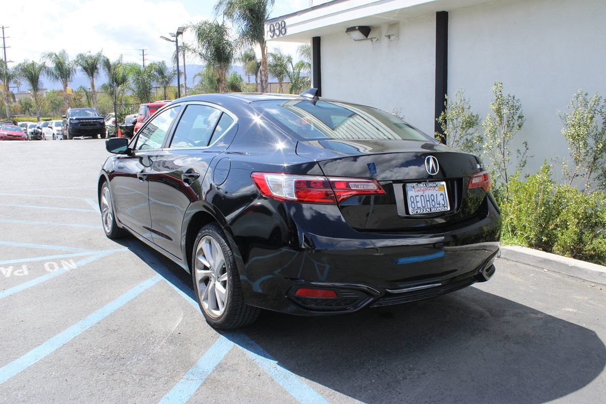 2018 Acura ILX Base Plus photo 3