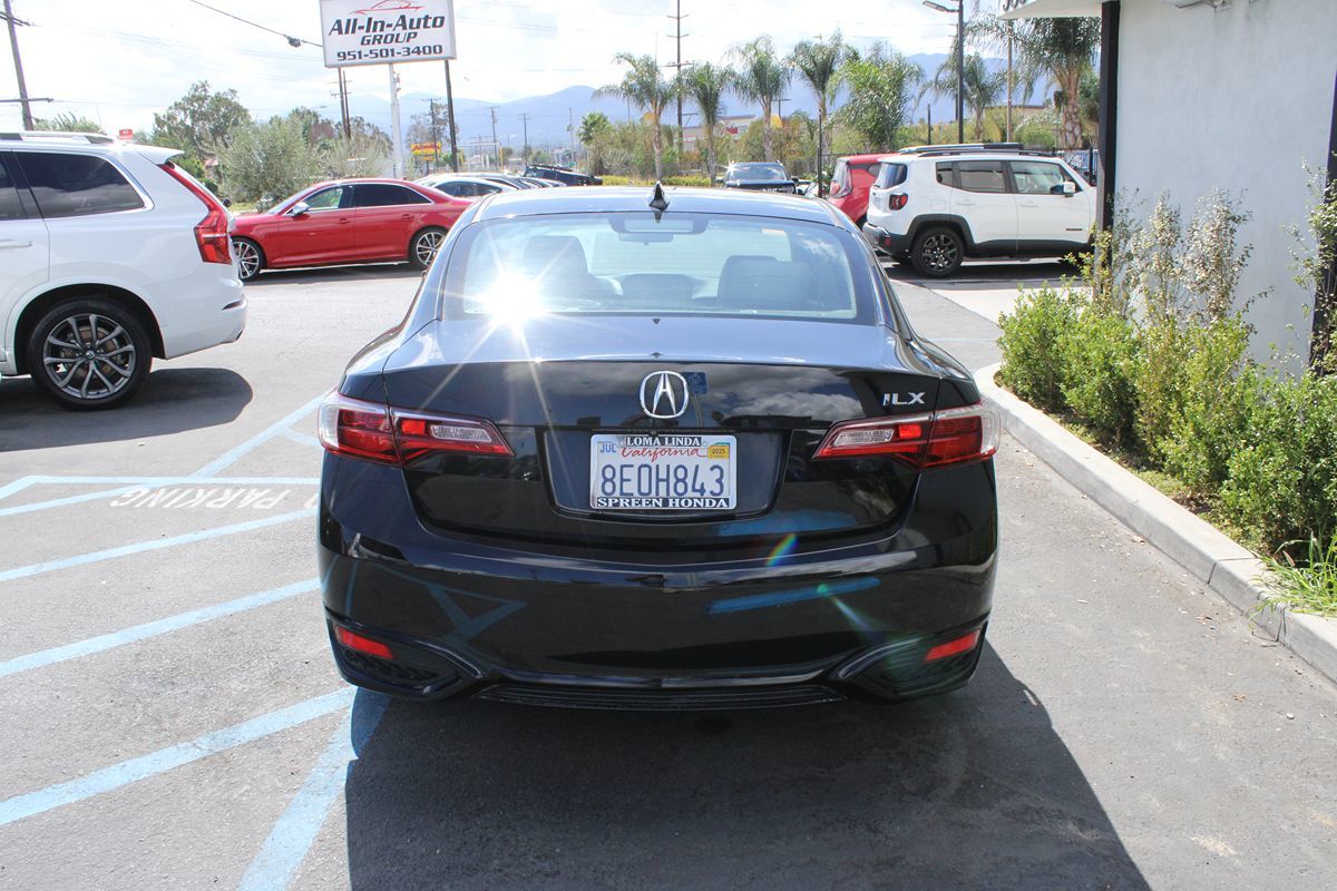 2018 Acura ILX Base Plus photo 4