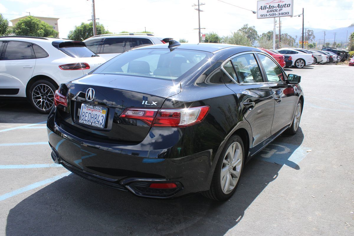 2018 Acura ILX Base Plus photo 5