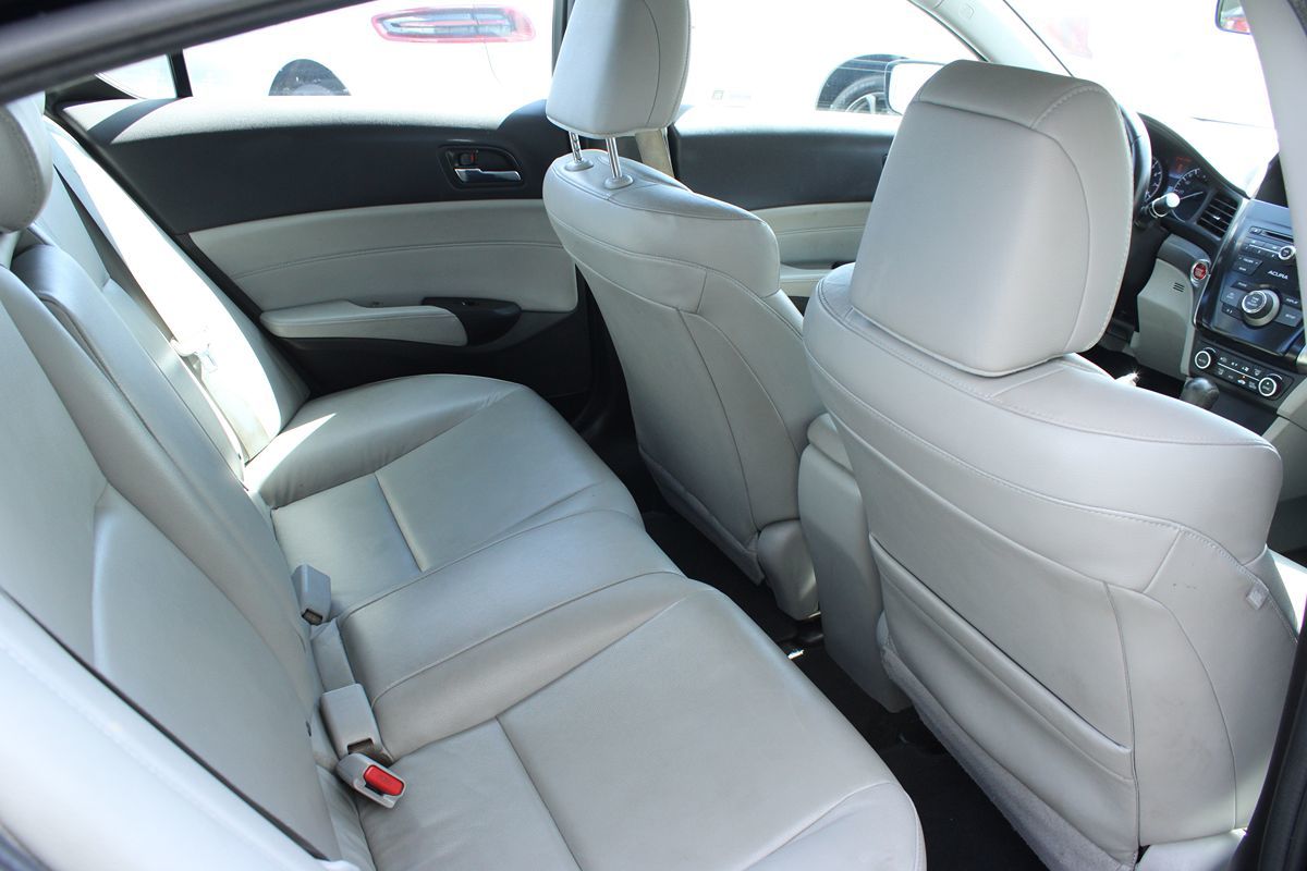2018 Acura ILX Base Plus photo 14