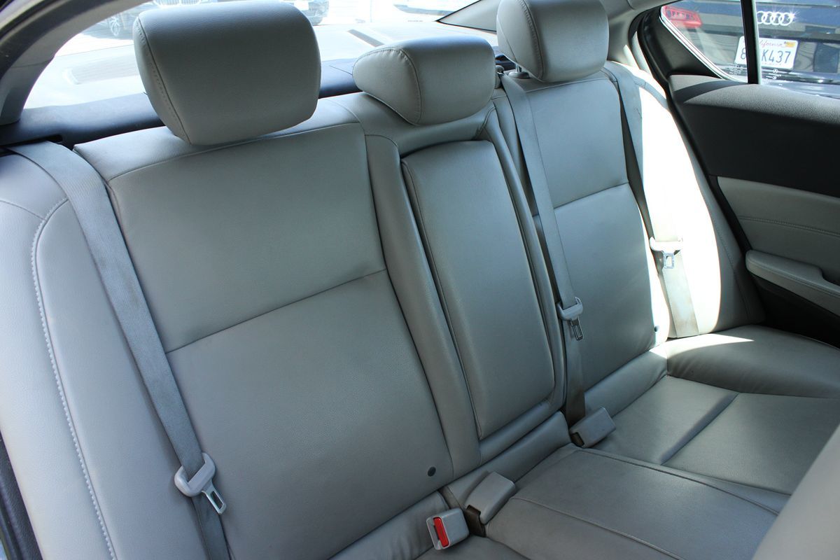 2018 Acura ILX Base Plus photo 15