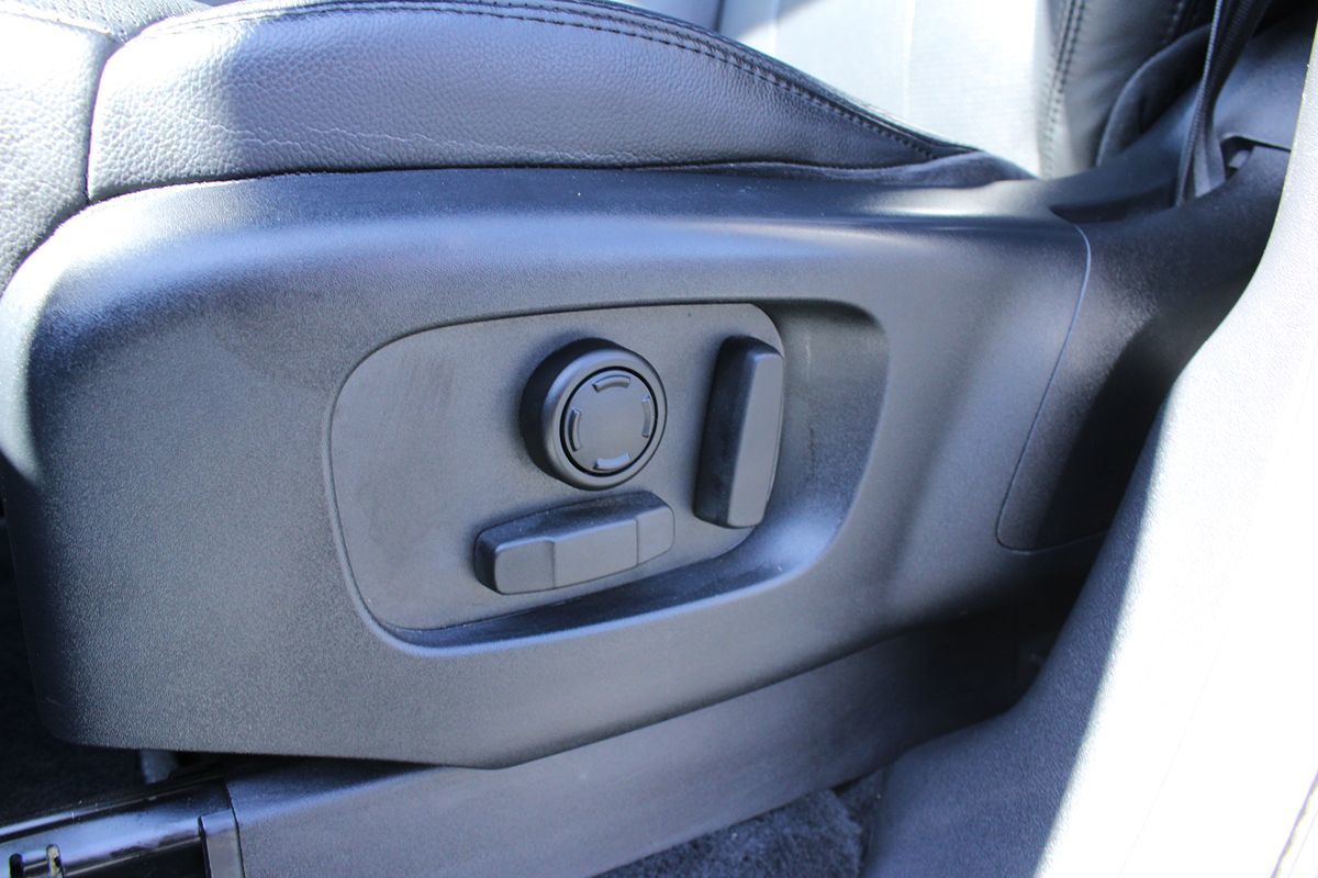 2019 Land Rover Discovery SE photo 9