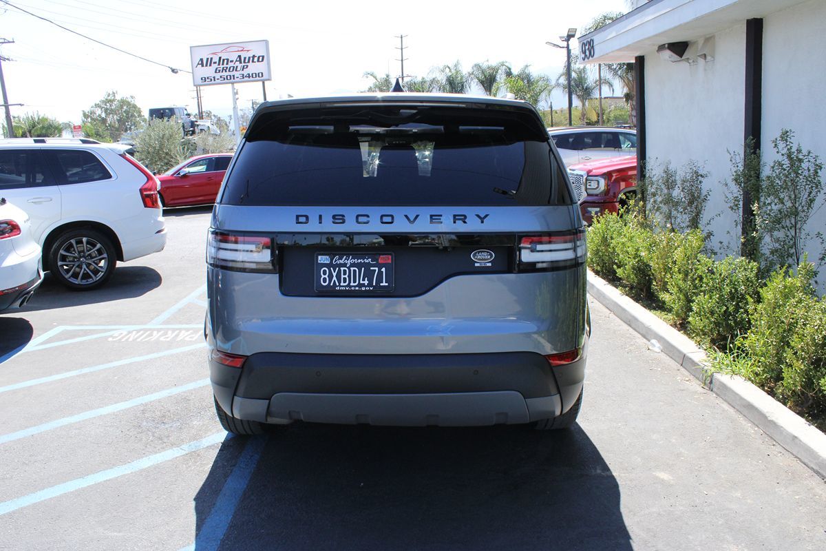 2019 Land Rover Discovery SE photo 5