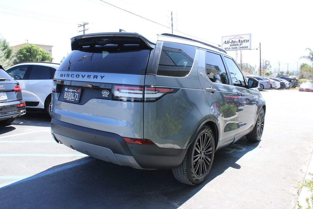 2019 Land Rover Discovery SE photo 6