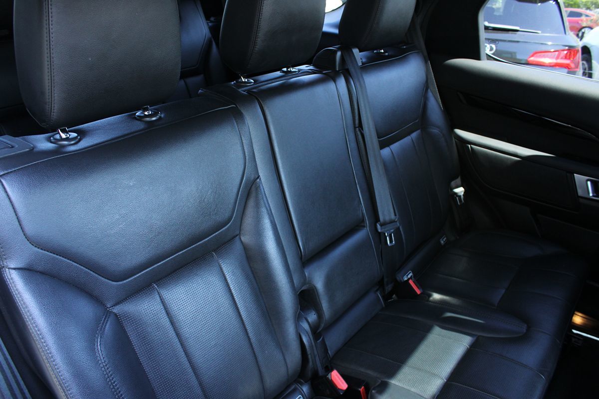 2019 Land Rover Discovery SE photo 21