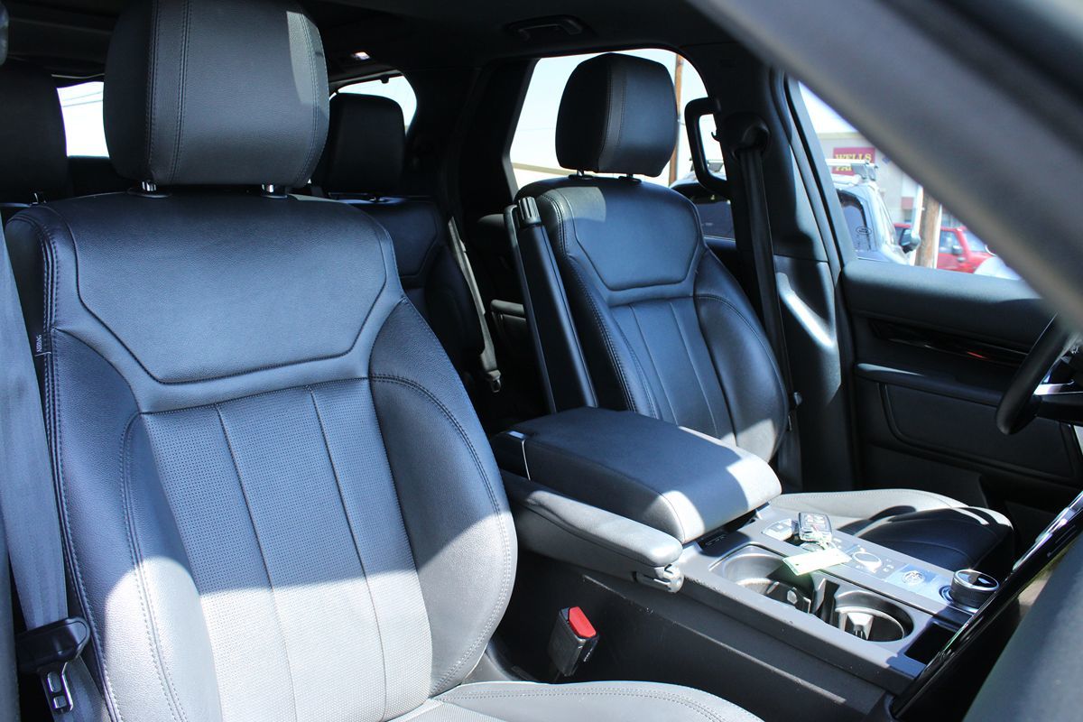 2019 Land Rover Discovery SE photo 25