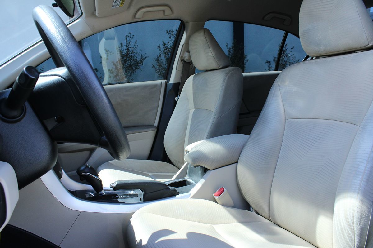 2015 Honda Accord LX photo 8