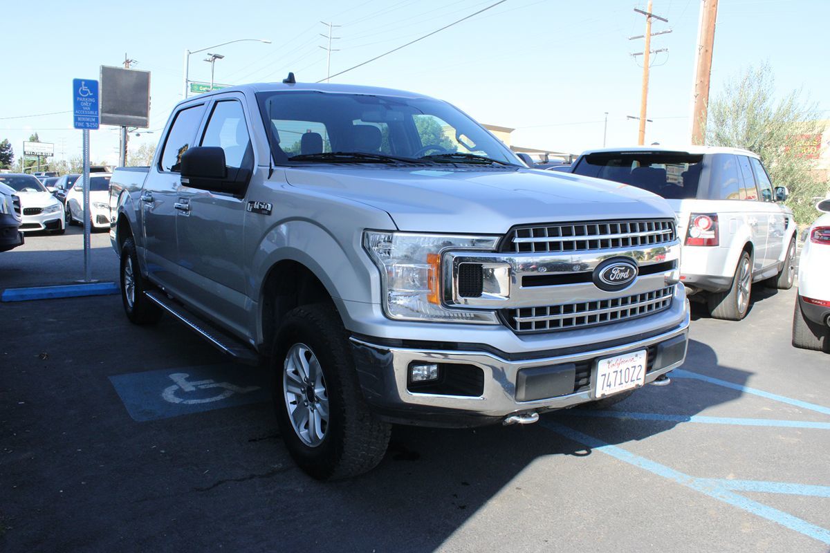 2019 Ford F-150 XLT photo 2