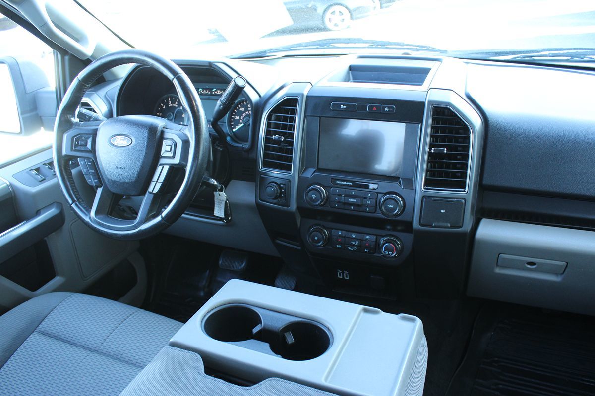 2019 Ford F-150 XLT photo 17