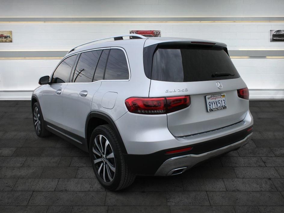 2021 Mercedes Benz GLB 250 photo 3