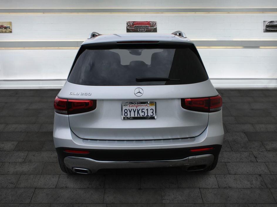 2021 Mercedes Benz GLB 250 photo 4