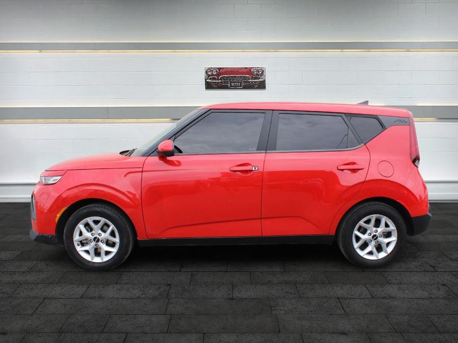 2022 Kia Soul LX S X-Line photo 4