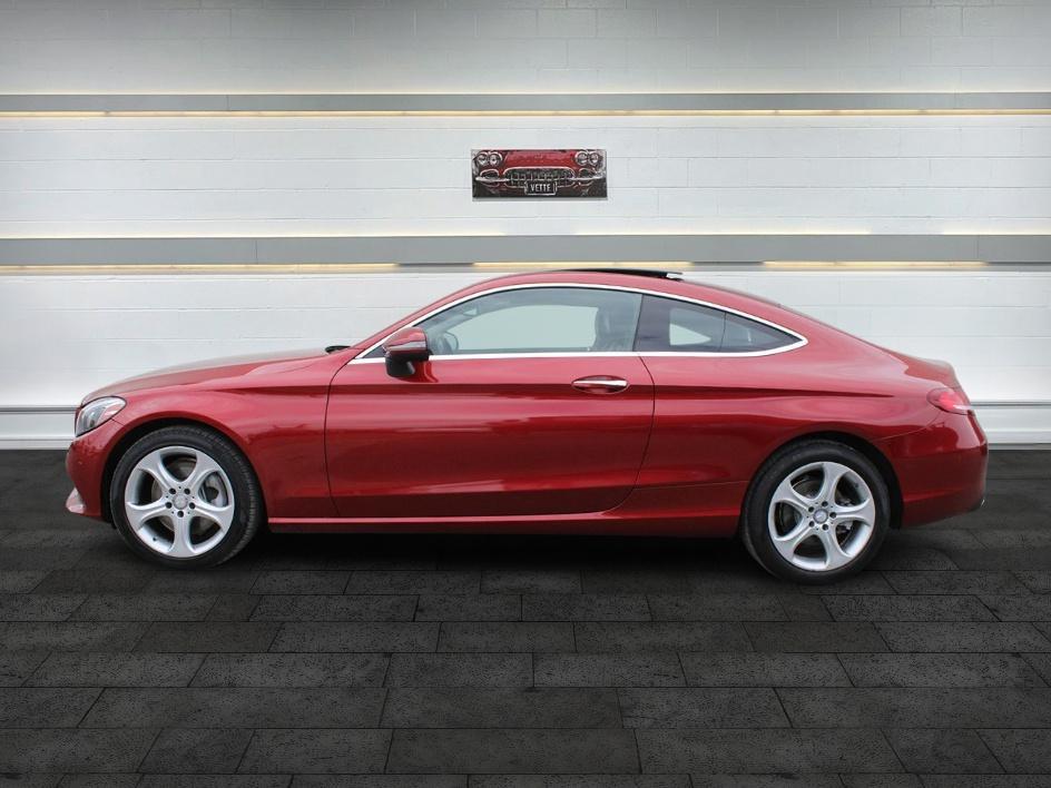 2017 Mercedes Benz C 300 4MATIC Coupe photo 4