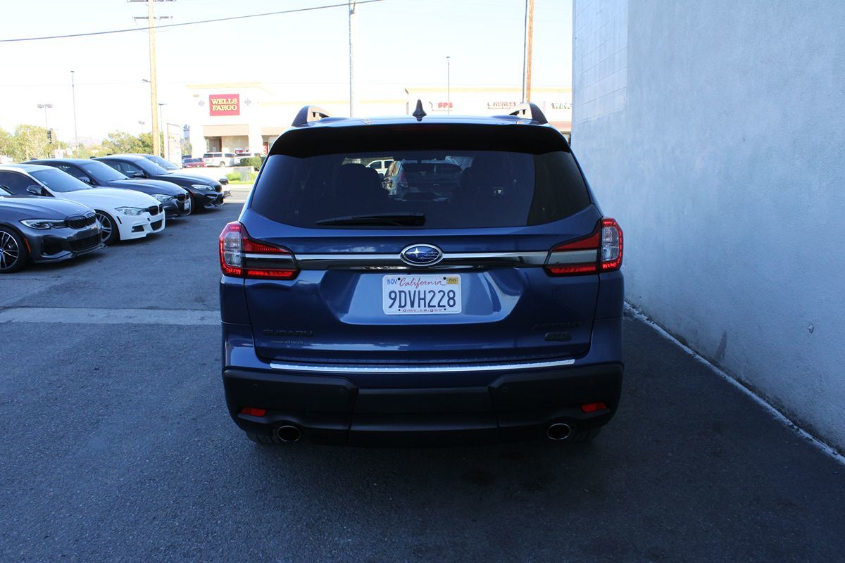 2022 Subaru Ascent Onyx Edition photo 4