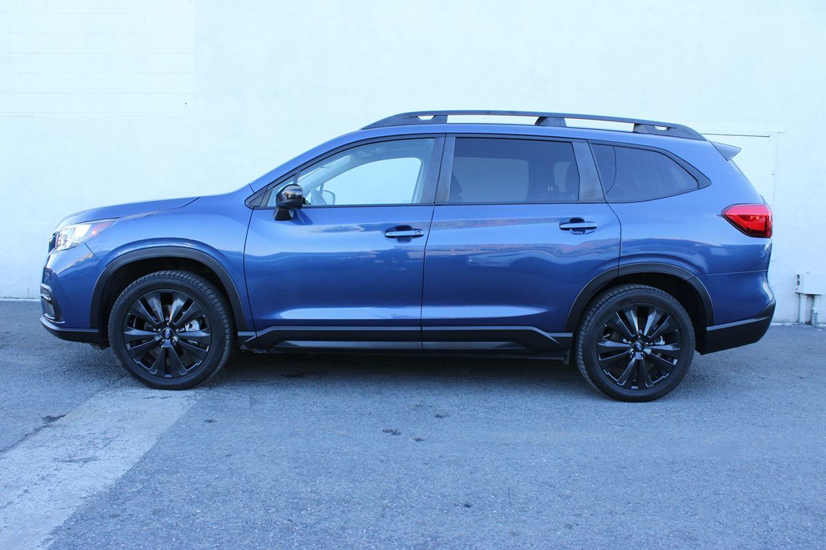 2022 Subaru Ascent Onyx Edition photo 3